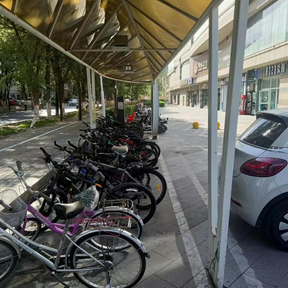 清理衛生死角 提升小區環境質量