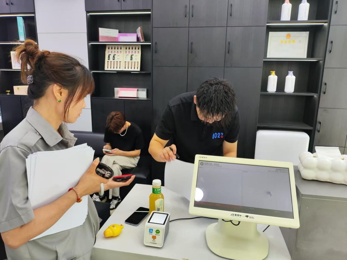 組織商戶簽署消防安全協議，共筑安全“防火墻”