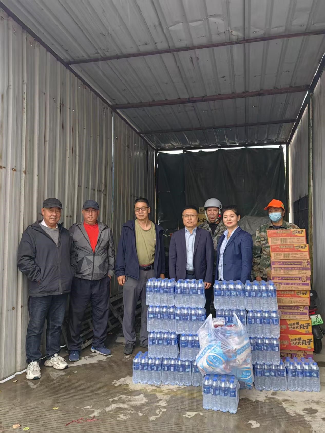 恒盛商業開展慰問活動 深化與昌吉市園林局協作情誼