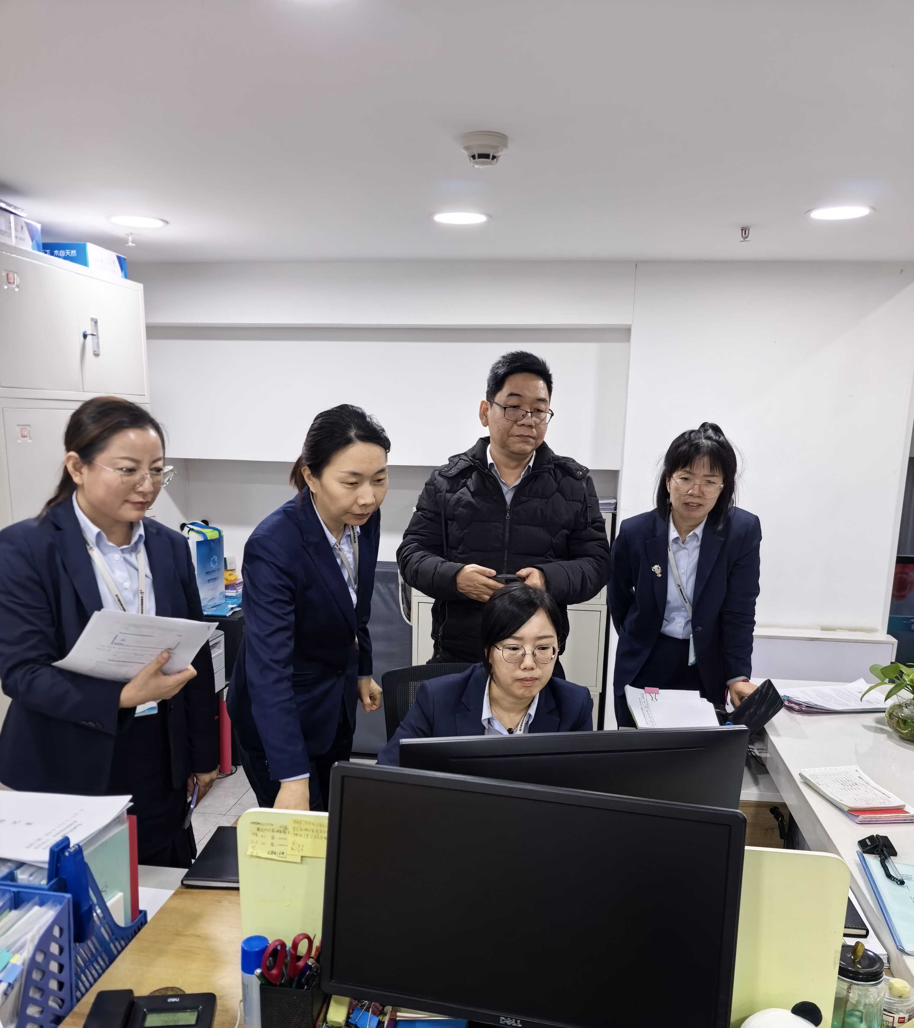 堅守崗位強技能 規范流程保服務 堅守崗位強技能 規范流程保服務